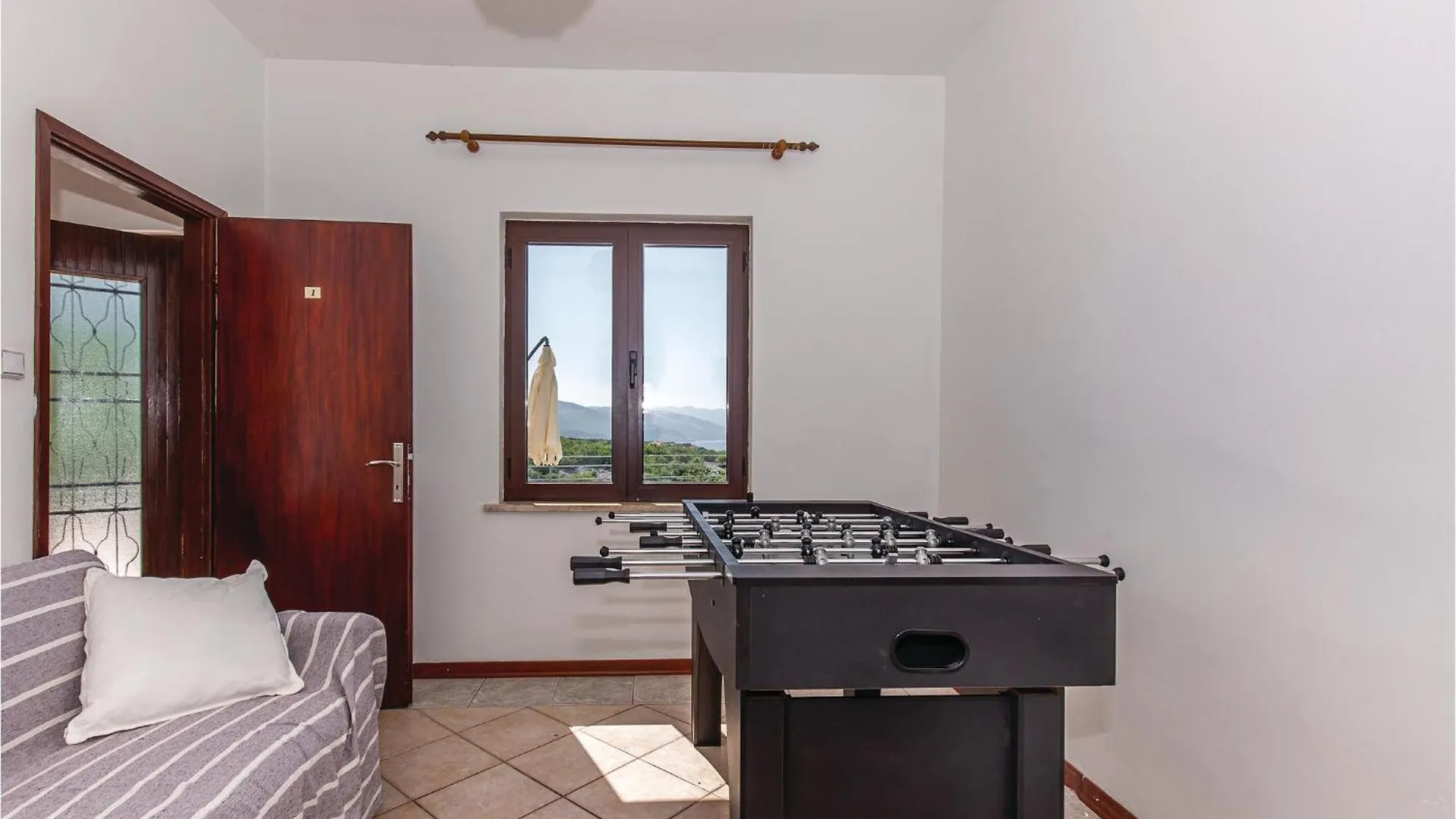 Nice Home In Novi Vinodolski With Wifi Croácia